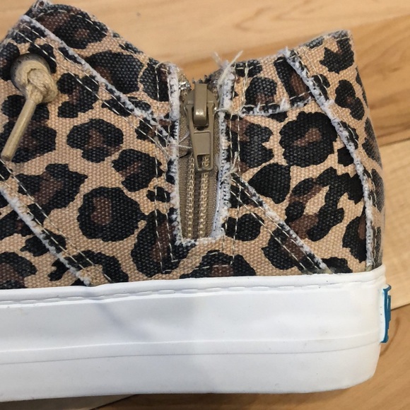 Super Cute  Sneakers - Picture 6 of 6